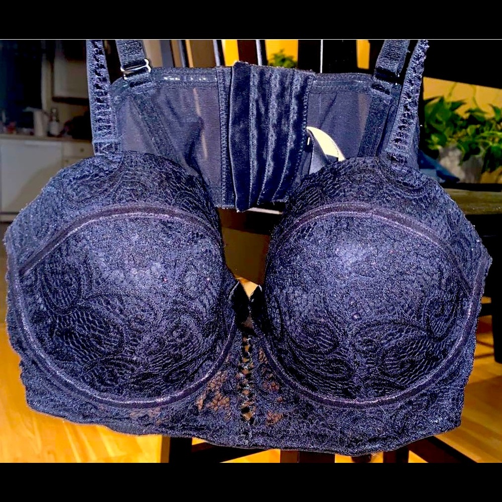 Adore me bra never worn